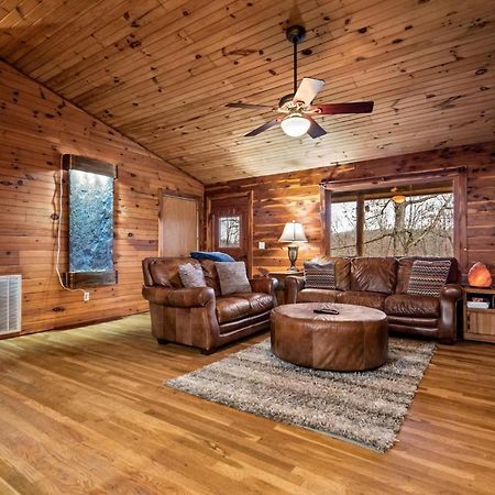 Fly Away Cabin- Modern, Serene, And Convenient Compton ภายนอก รูปภาพ