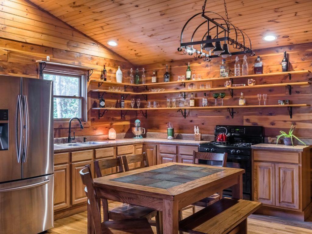 Fly Away Cabin- Modern, Serene, And Convenient Compton ภายนอก รูปภาพ