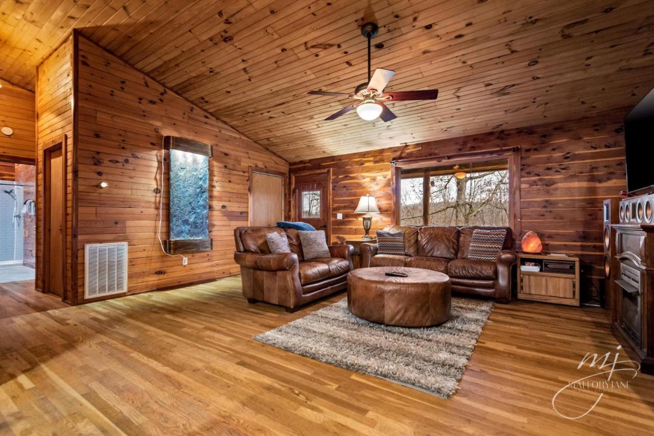 Fly Away Cabin- Modern, Serene, And Convenient Compton ภายนอก รูปภาพ